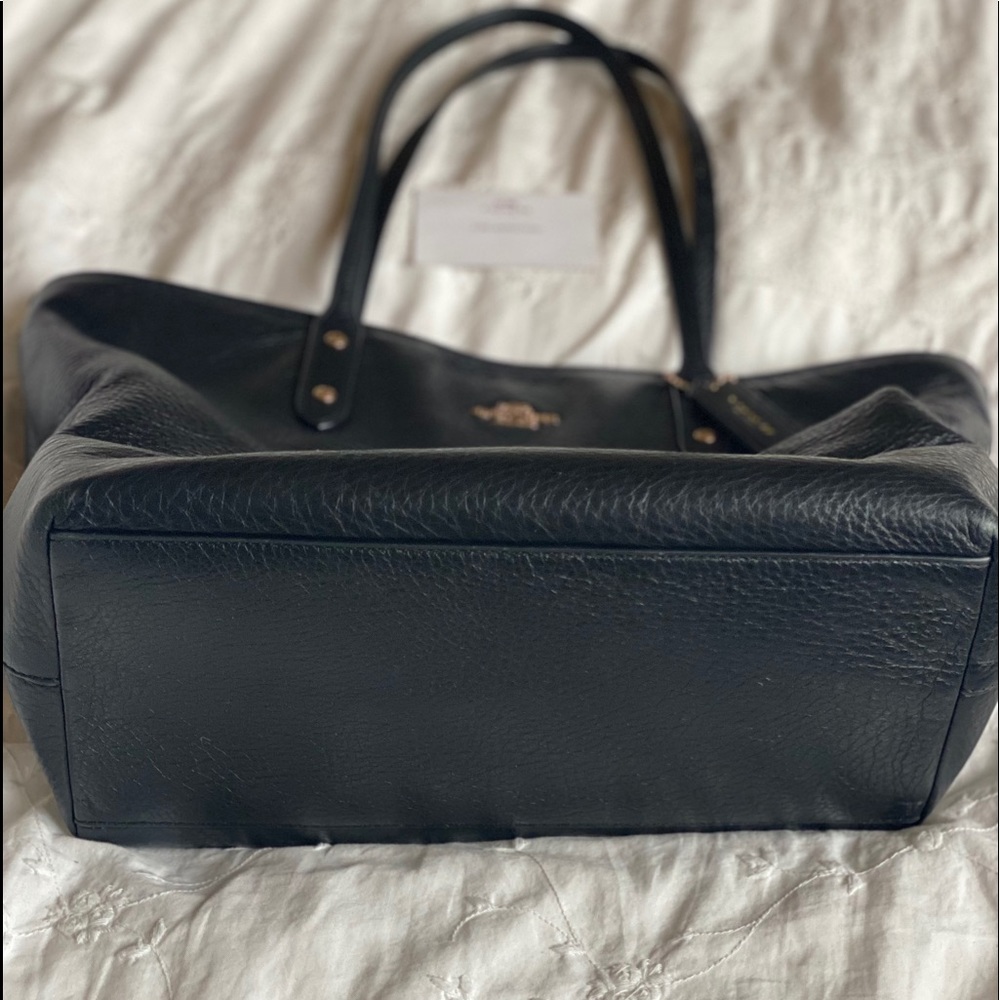 COACH PEBBLED LEATHER TOTE - BLACK - Picture 7 of 13